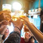 ¿Qué cerveza marida mejor con una hamburguesa?