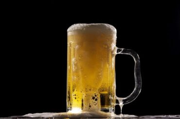 Pinta de cerveza oscura estilo stout para la temporada fria en Chile